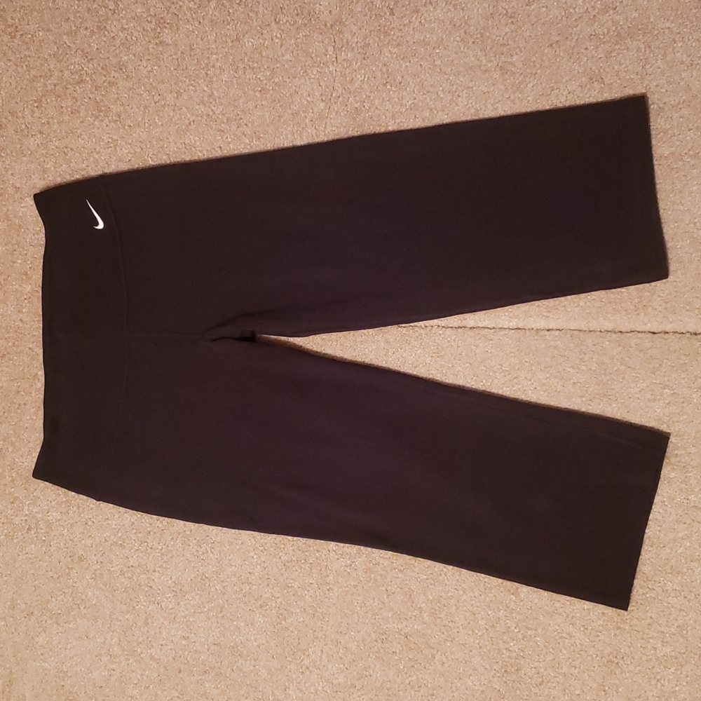 Nike Women's Black Capris
